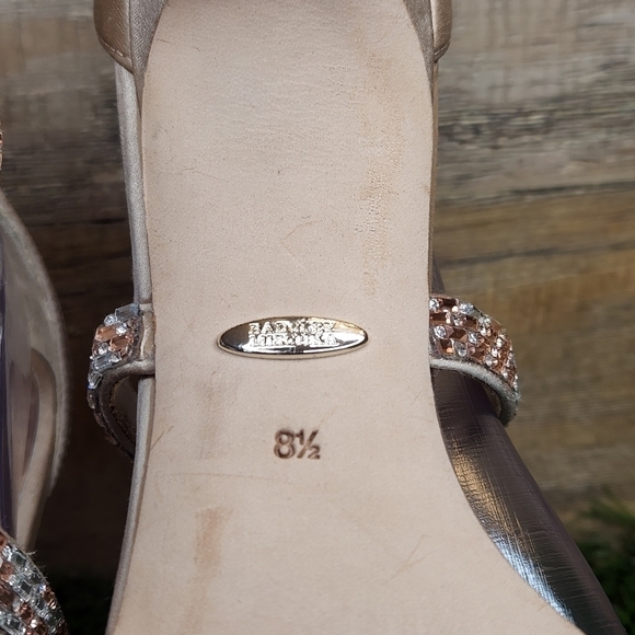 New BADGLEY MISCHKA Zendaya Satin Stiletto Sandals - Picture 8 of 8